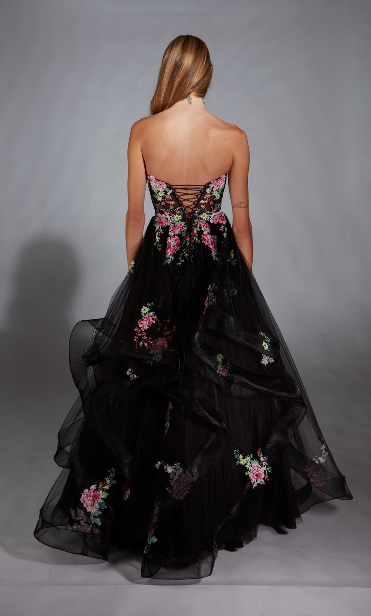 Formal Dress: 61914. Long, Sweetheart Neckline, Ballgown, Lace-up Back