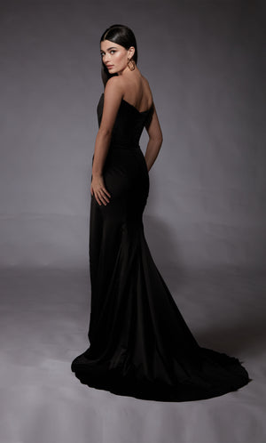 Formal Dress: 7093. Long, Strapless, Straight, Closed Back