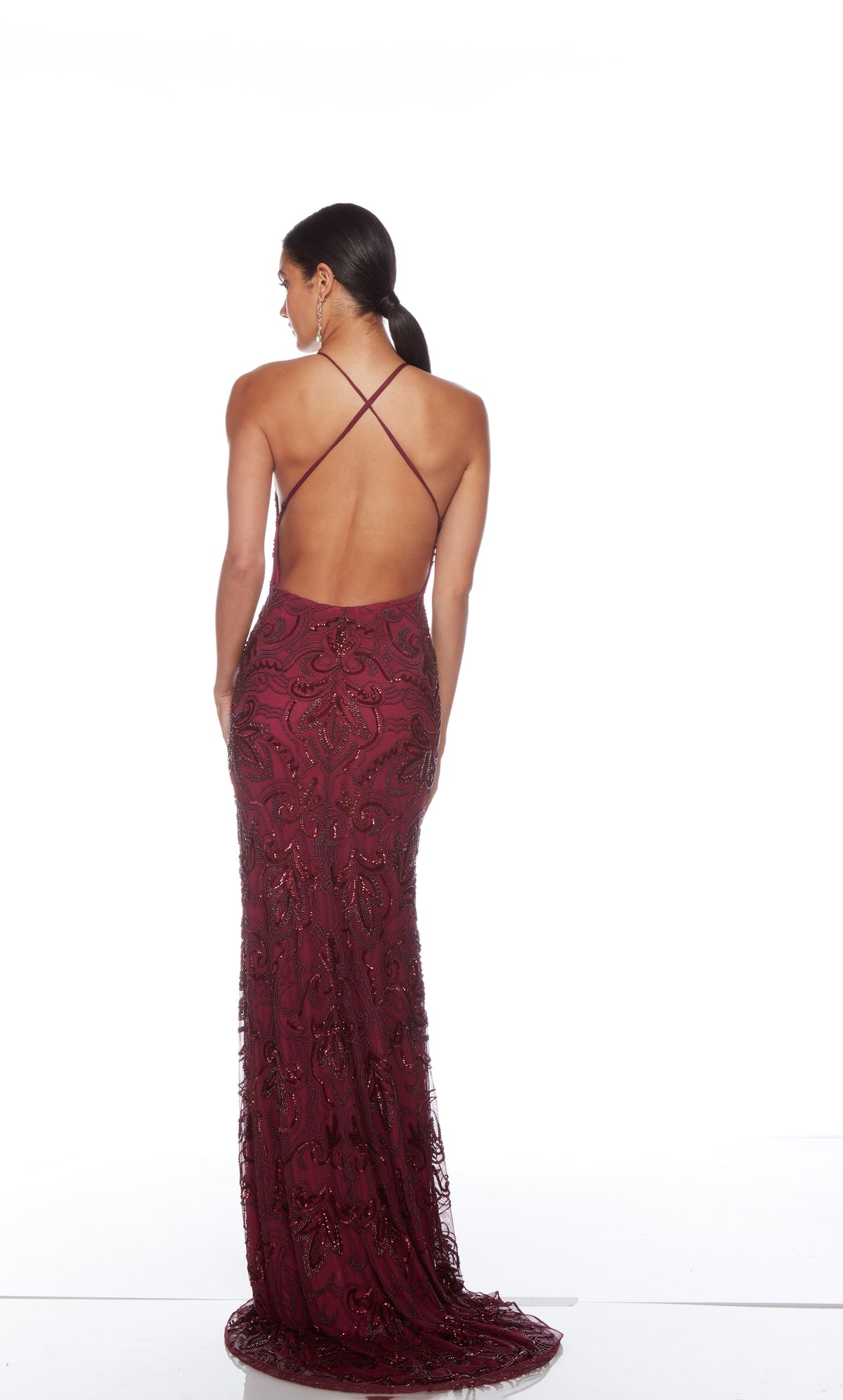 Elegant red formal gown: Hand-beaded, V neckline, spaghetti straps, strappy back, and intricate floral design for an chic and sophisticated look.